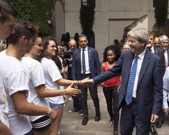 Gentiloni, da Ue pretendiamo solidarietà e non lezioni Gentiloni, da Ue pretendiamo solidarietà e non lezioni