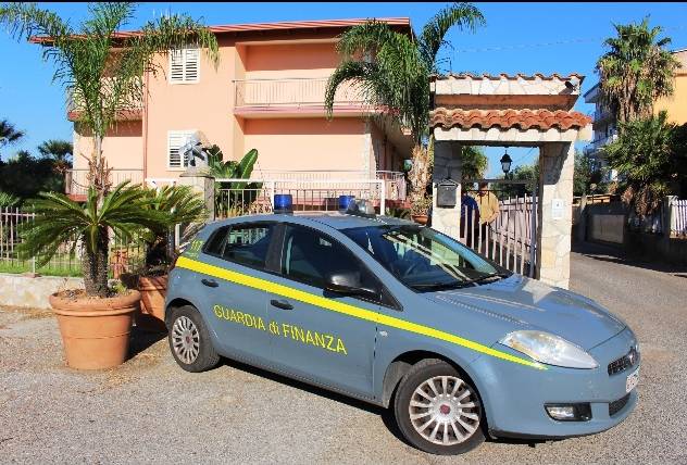 Confiscati beni per 6 mln di euro al clan Ferrara Confiscati beni per 6 mln di euro al clan Ferrara