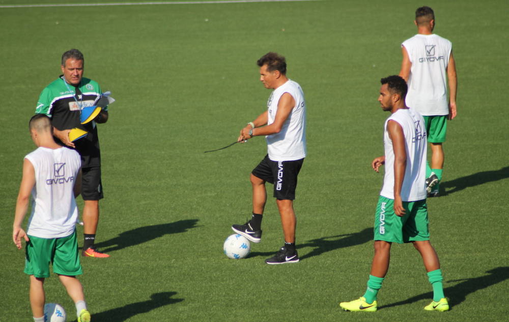 Avellino, il Pescara si prepara in trincea: porte chiuse per tutta la settimana Avellino, il Pescara si prepara in trincea: porte chiuse per tutta la settimana