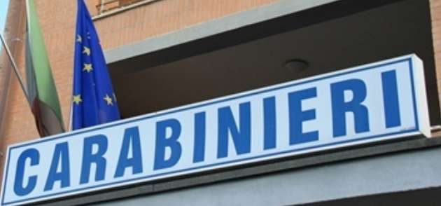 Bologna, carabiniere si spara in caserma con pistola d’ordinanza Bologna, carabiniere si spara in caserma con pistola d’ordinanza