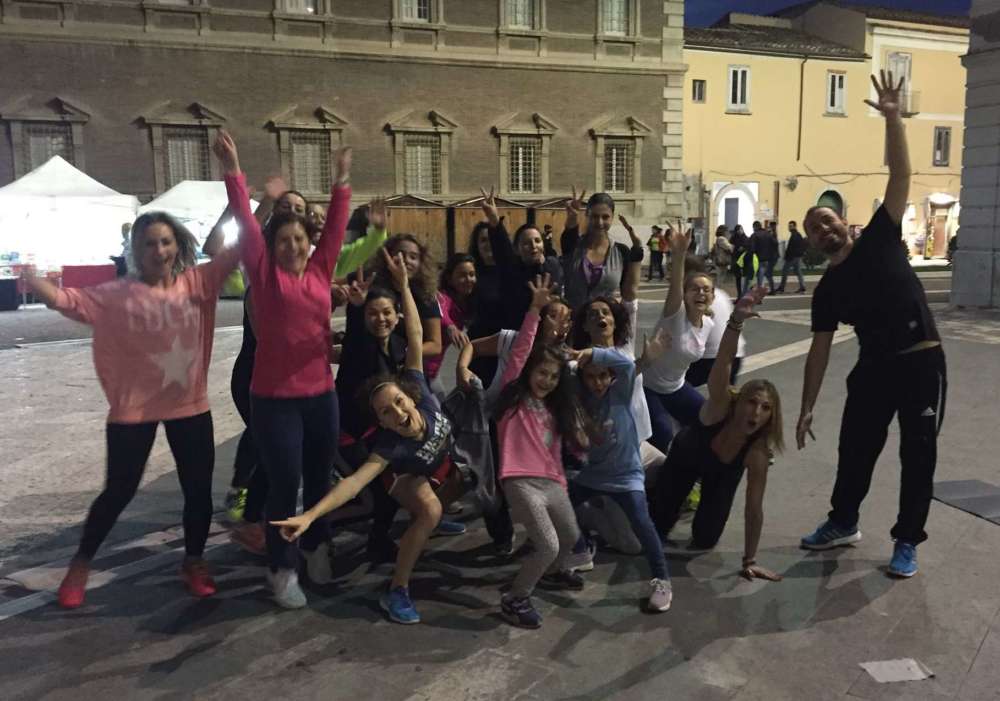 Fitness in strada, la ginnasta Vetrone replica: “L’ho ideato io nel 2016” Fitness in strada, la ginnasta Vetrone replica: “L’ho ideato io nel 2016”