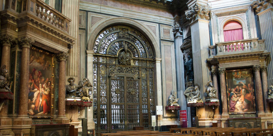 Il cancello di San Gennaro, la porta musicale di Fanzago Il cancello di San Gennaro, la porta musicale di Fanzago