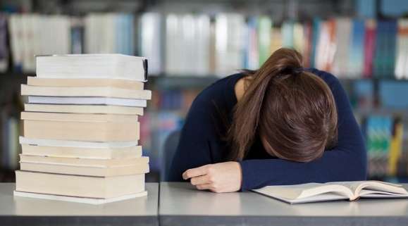 Stress da esami, i segreti per limitarlo: se n’è parlato a Benevento Stress da esami, i segreti per limitarlo: se n’è parlato a Benevento