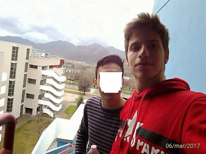 Gianluca Cavalieri in un selfie fatto all'Università