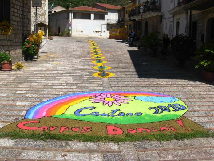 infiorata cautano