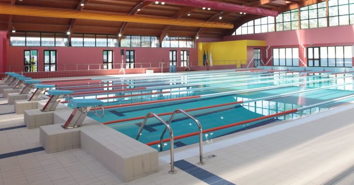 piscina-comunale-696x365