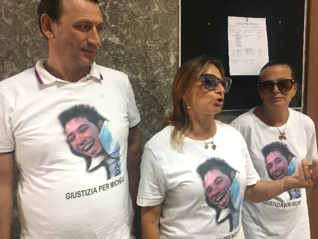 operai bari familiari vittime