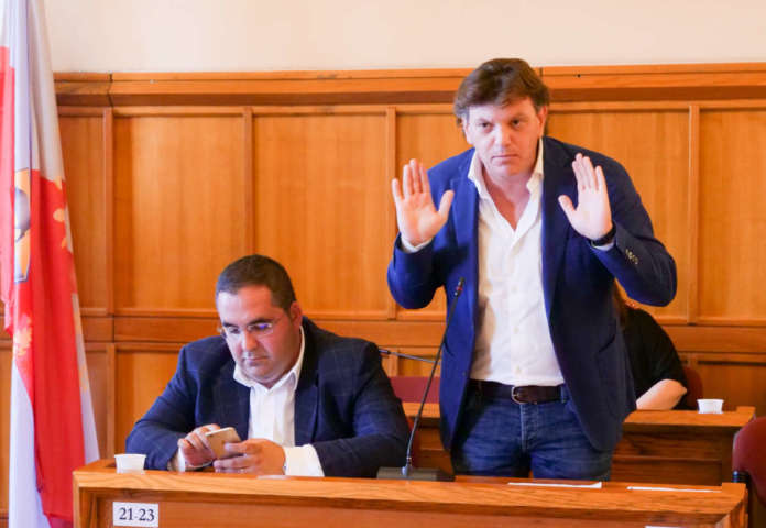 Del Vecchio e De Pierro