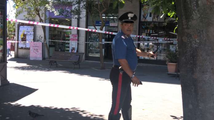 Pacco sospetto Salerno Carabinieri