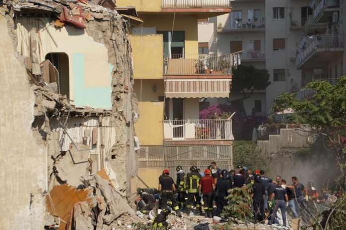 ++ Crollo palazzina: sindaco, 7 dispersi, anche due bimbi ++