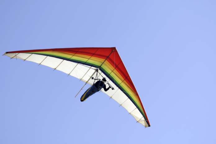 volo-con-deltaplano-regole-di-sicurezza_035e981fe5db0b79b67976a8b720adb0