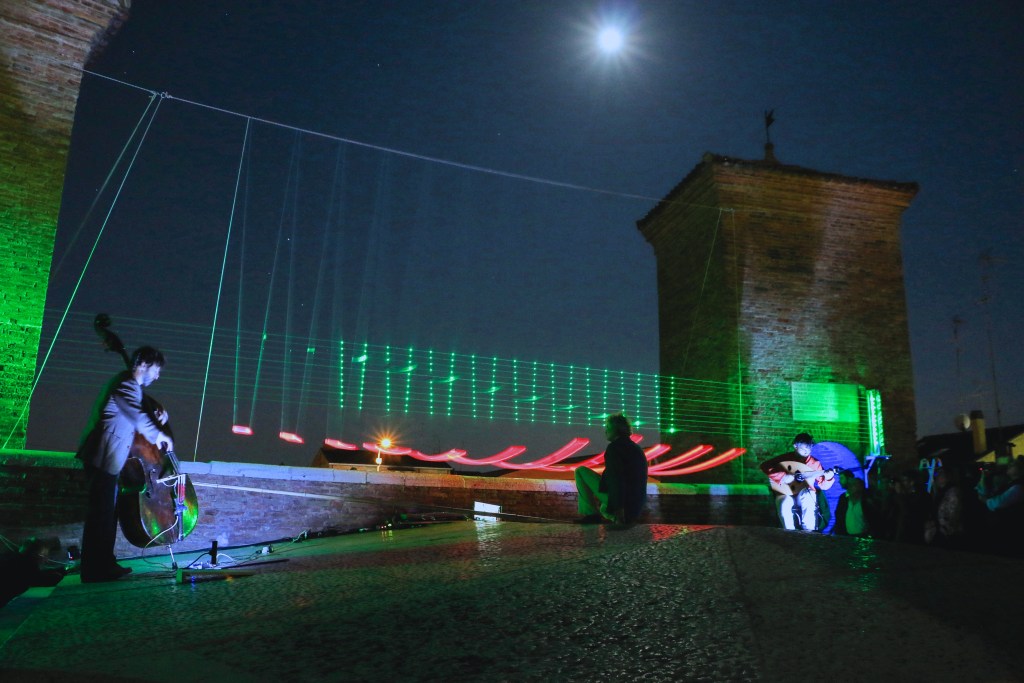 Arpa di luce.jpg