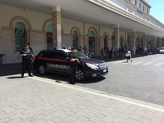 Carabinieri alla Stazione