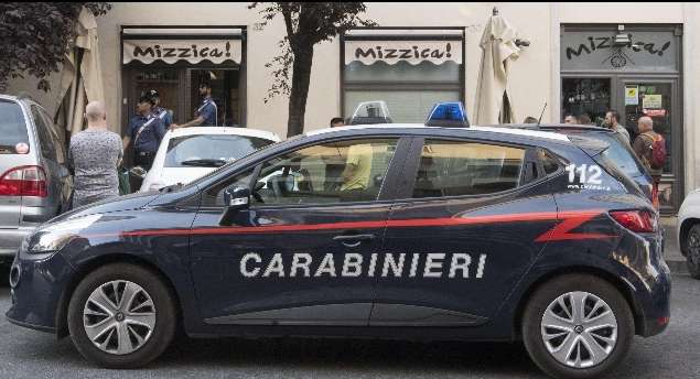 Carabinieri centro accoglienza