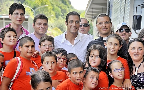 Don Luigi Merola, Raul Bova e i ragazzini