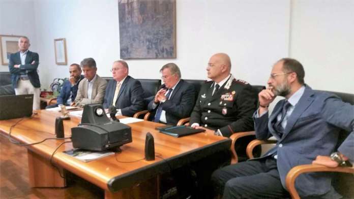Procuratore e Ros in conferenza stampa