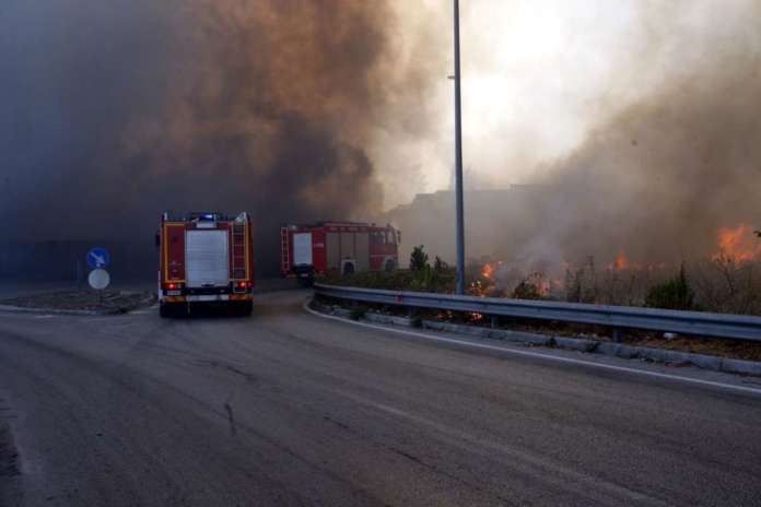 caserta incendio zona lo uttaro foto ag. frattari foto ag. frattari