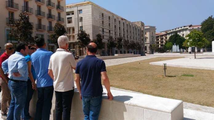 abbellimento piazza libertà