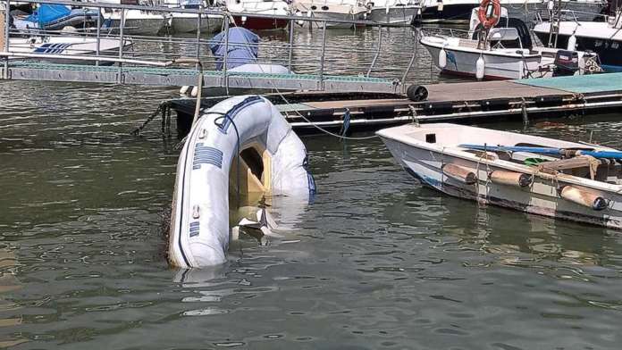 Gommone affondato