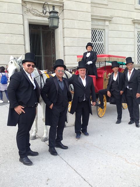 I cocchieri della Reggia in frac