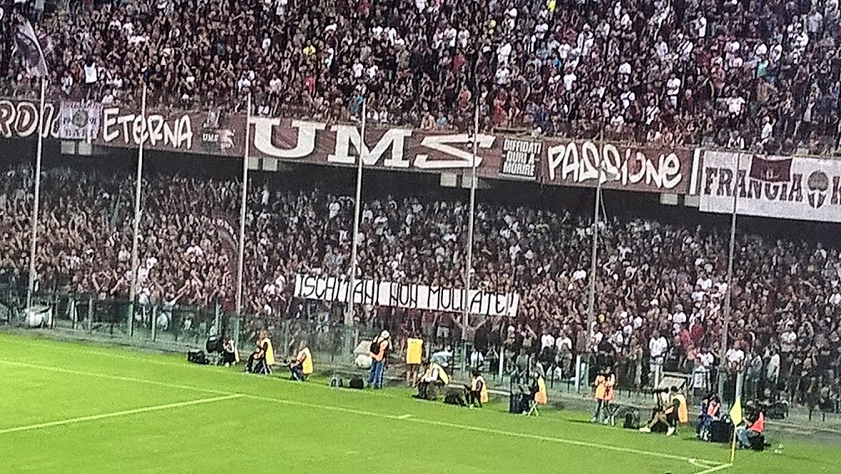 Striscione curva sud