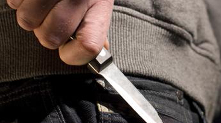 minacce con coltello
