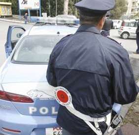 NAPOLI 20/04/09 CONTROLLI DELLA POLIZIA A VIA MARECHIARO