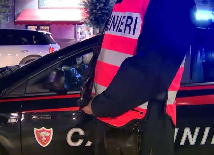 carabinieri strada notte