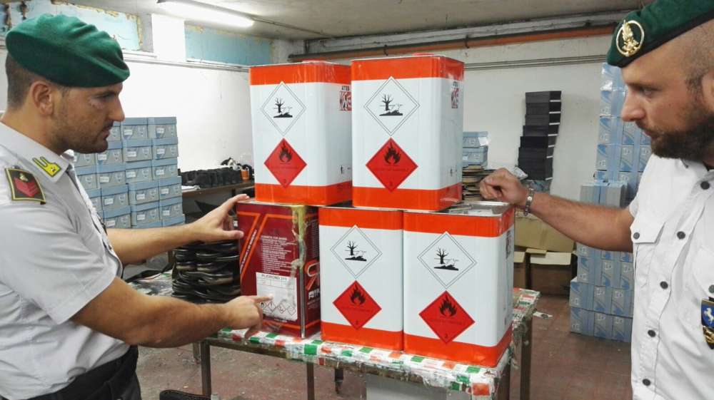 Finanzieri sequestrano opificio abusivo