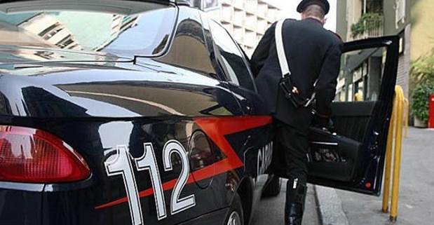 Carabinieri di Rovereto, in Trentino, con pattuglia dopo chiamata al 112