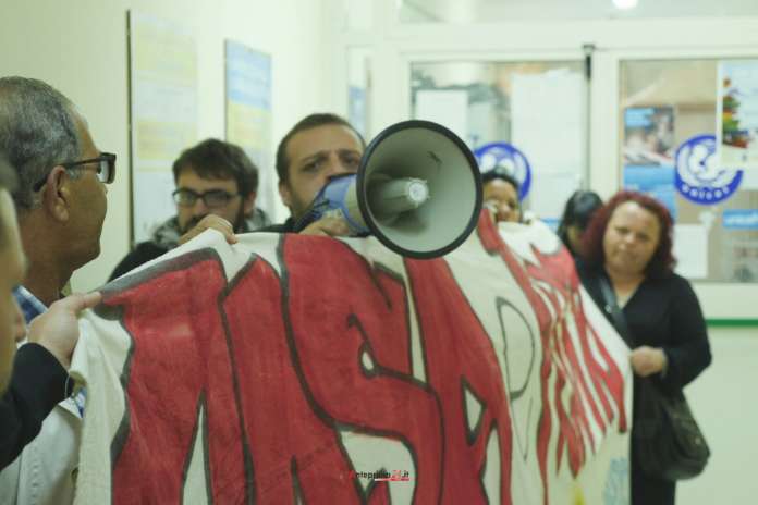 protesta servizi sociali