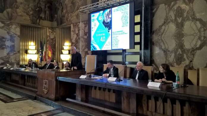 Ruocco guarda sindaco