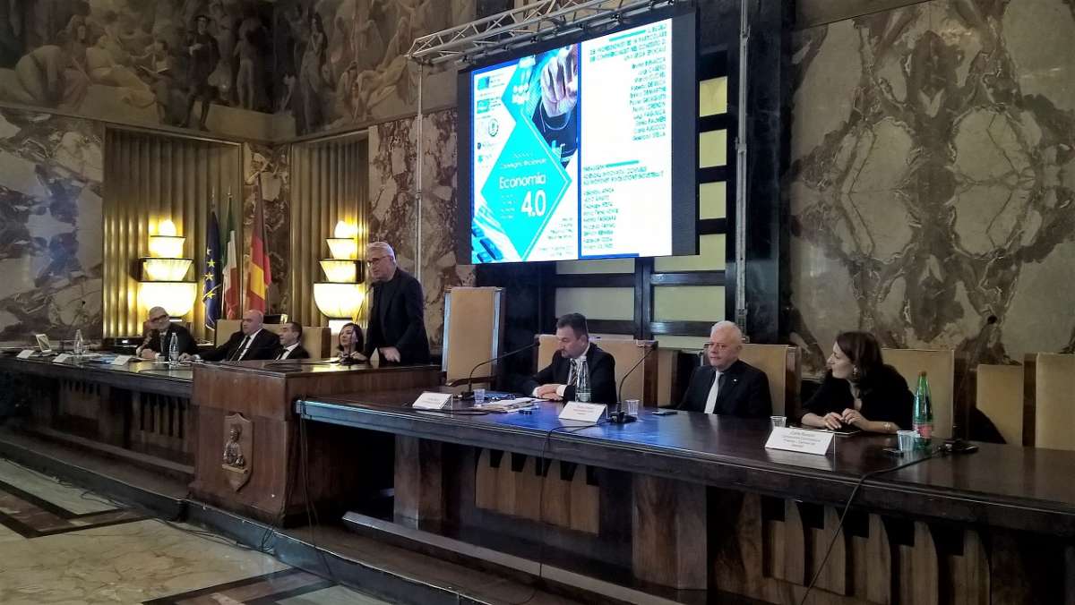Ruocco guarda sindaco