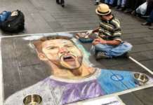 Street Art a Napoli, il ritratto di Mertens nel cuore della città