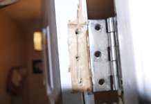 Occupata casa di una prof 90enne, fatto denunciato dal parroco