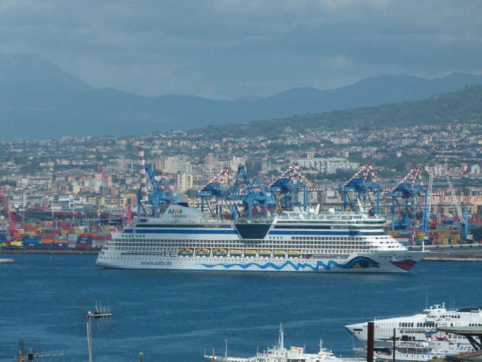porto di napoli