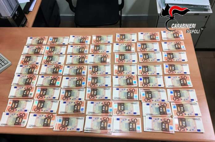 Ad Afragola 76mila euro in banconote da 50 false rinvenuti nella cantina di un 48enne, arrestato dai carabinieri