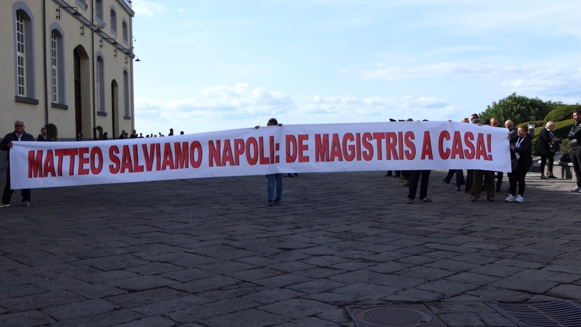 striscione_anti_dema