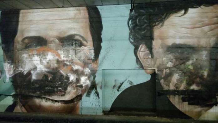 Le opere vandalizzate nella stazione della Circumvesuviana di San Giorgio a Cremano