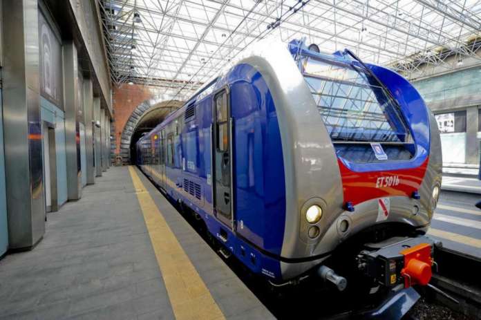 Eav: De Luca, entro 3 anni ammodernamento trasporti