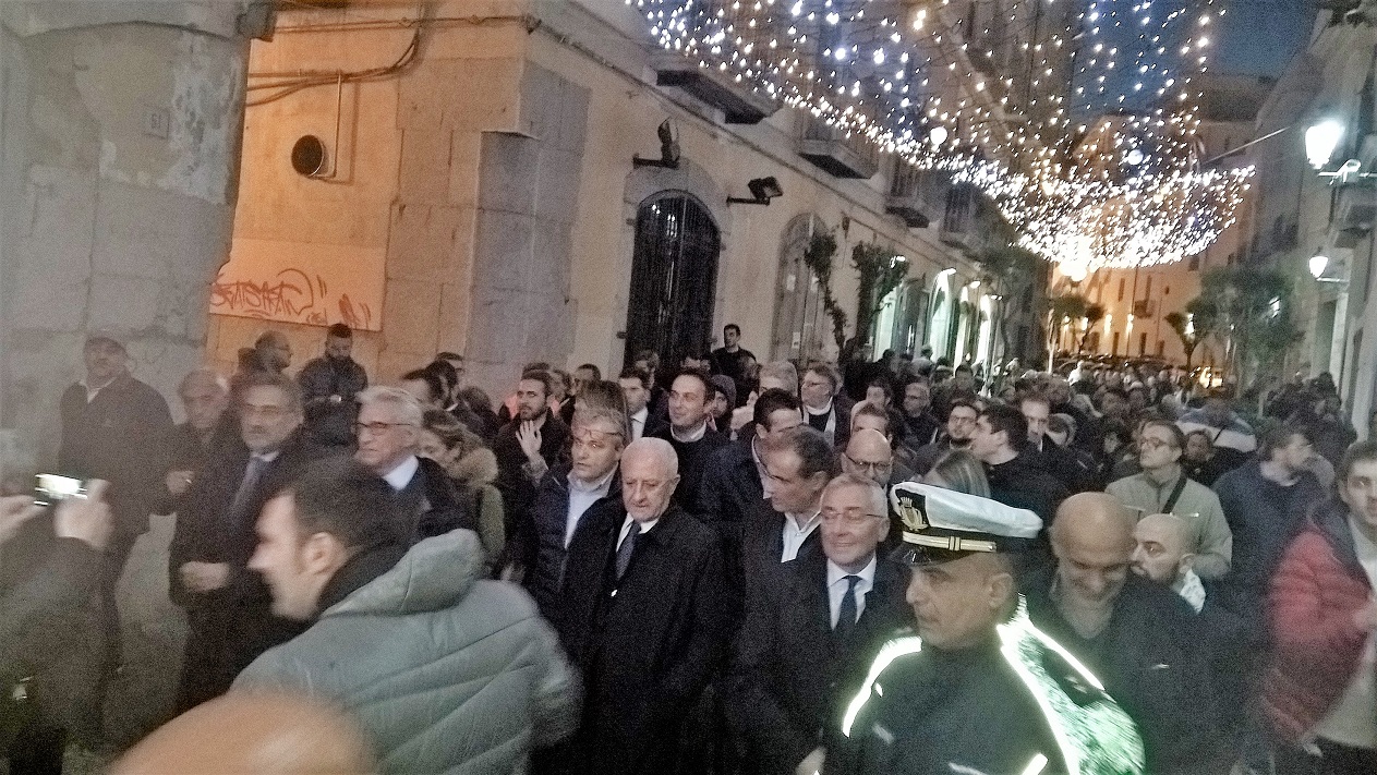 De Luca tour in Luci d'Artista