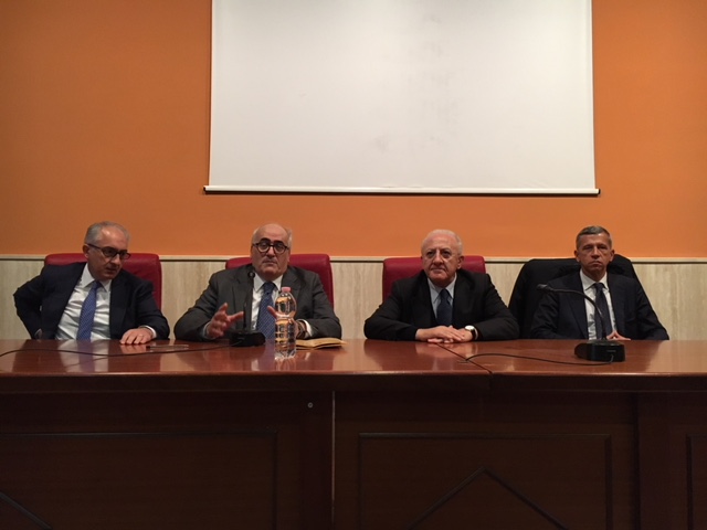 de luca a caserta