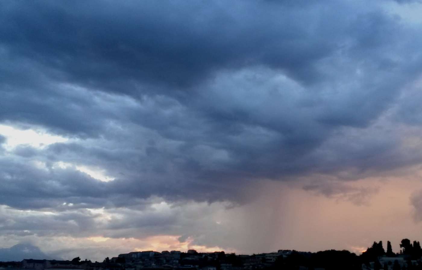 maltempo, pioggia, nuvole