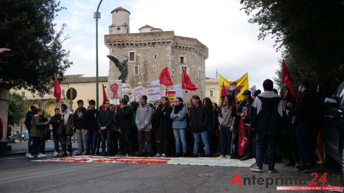 Studenti Benevento in piazza 5