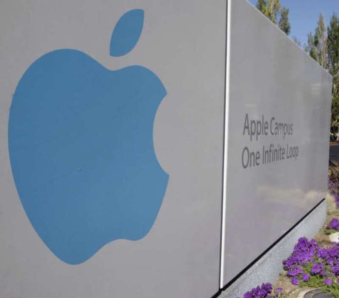 Steve Jobs ha comunicato al consiglio d'amministrazione della Apple le sue dimissioni con effetto immediato