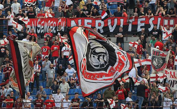curva-sud-tifosi-milan