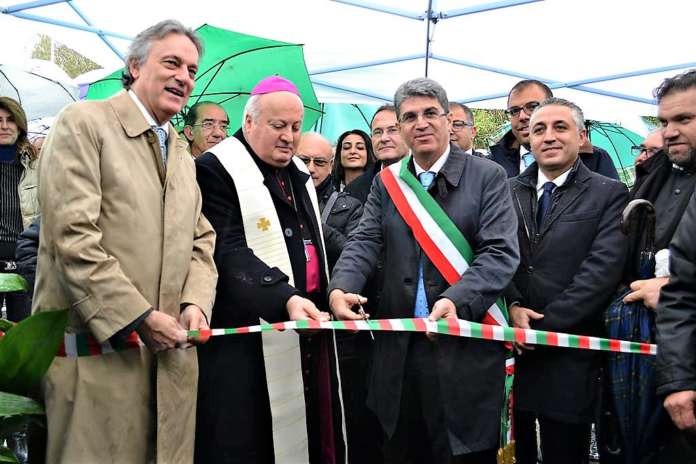 taglio del nastro