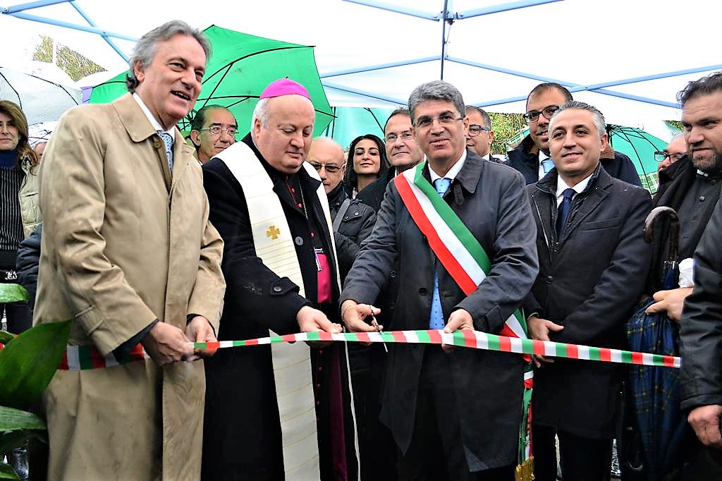 taglio del nastro