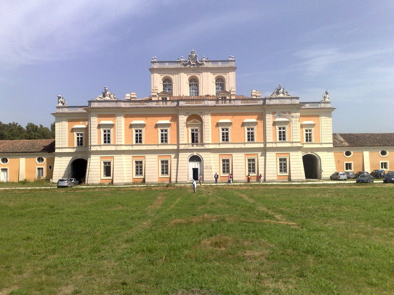 Reale_tenuta_di_Carditello_FREE