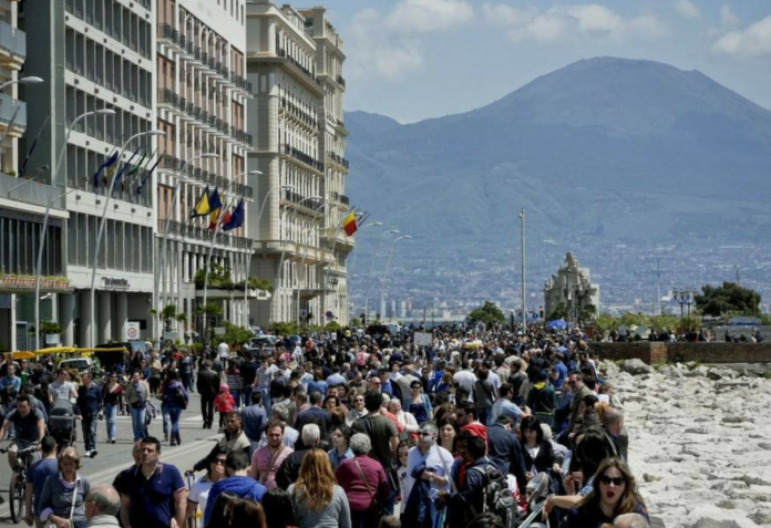 Turisti a Napoli